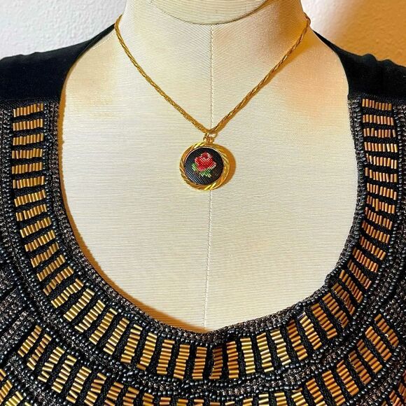 Vintage handmade cross stitch rose pendant on gold rope chain - Picture 1 of 9
